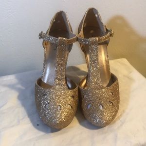 Gold glitter Pumps